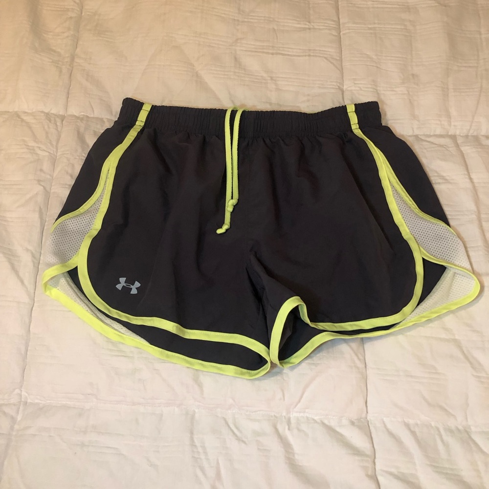 Women’s Under Armour Athletic Shorts Sz S